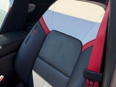 Used 2023 GMC Canyon AT4X image 13