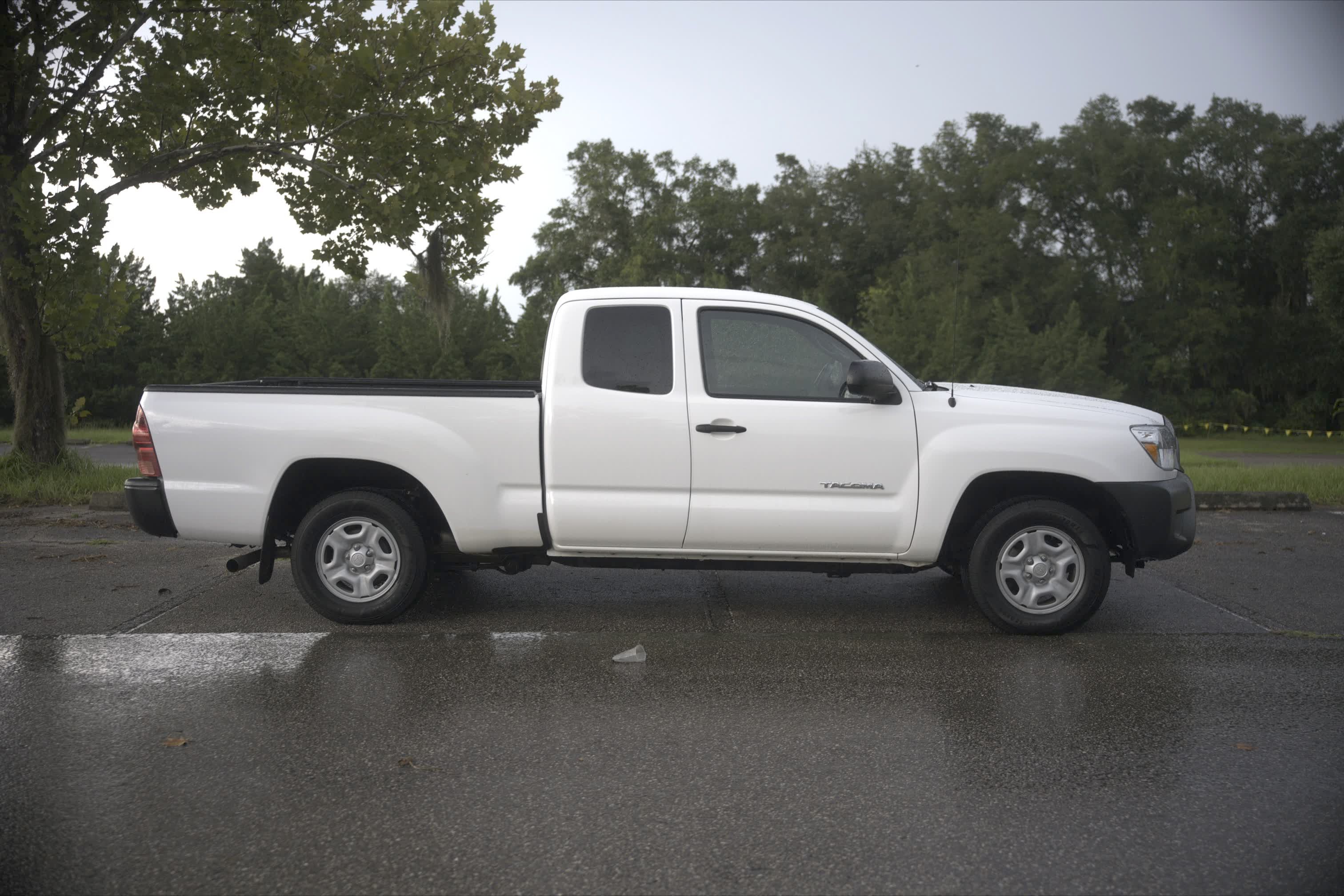 Used 2015 Toyota Tacoma 2WD Access Cab w/ Convenience Package image 8