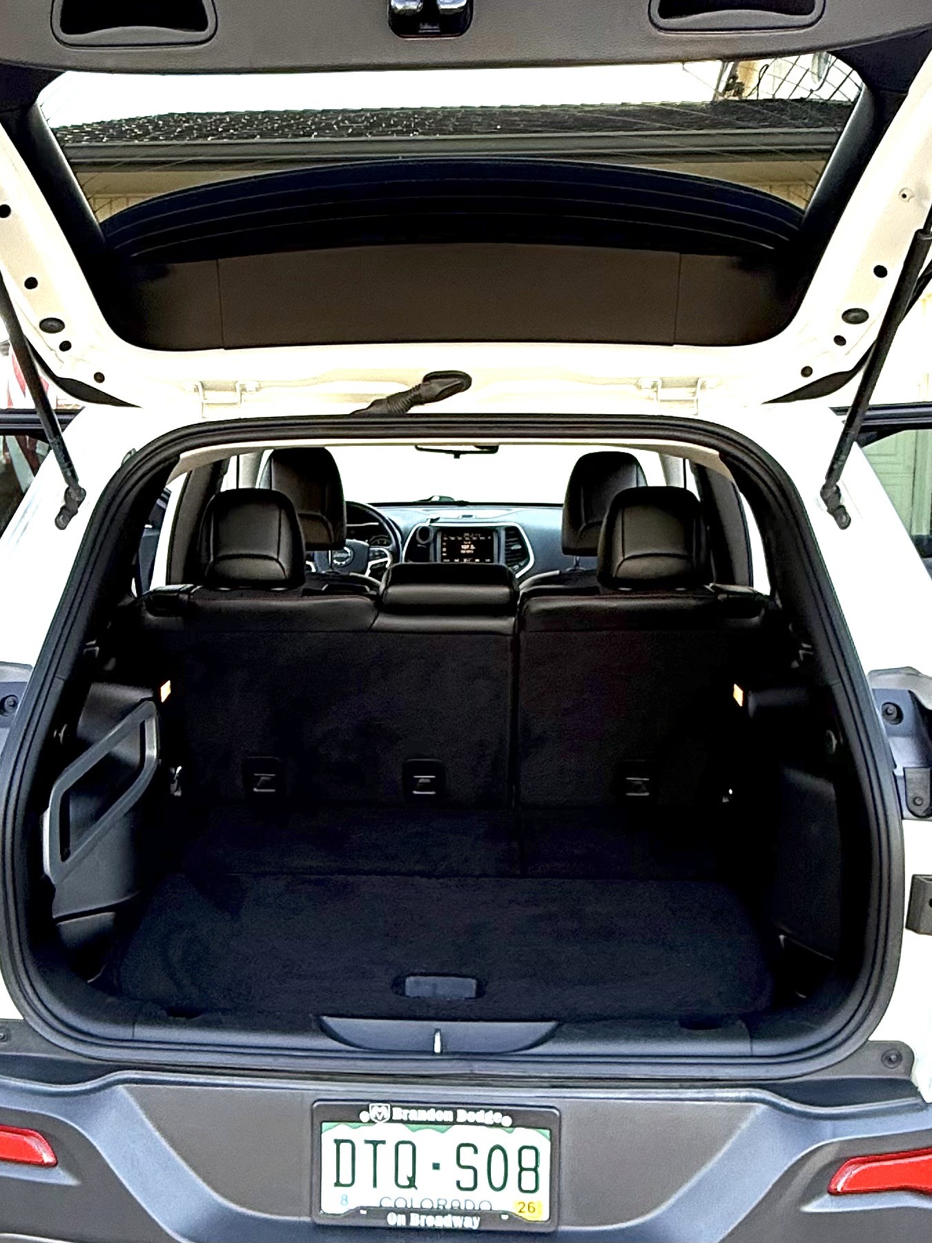 Used 2015 Jeep Cherokee Trailhawk w/ Cold Weather Group AWD/4WD image 13