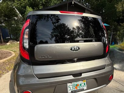 Used 2018 Kia Soul + w/ + Primo LIT Package