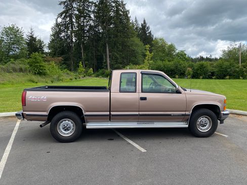 Used 1994 Chevrolet Silverado 2500 4x4 Extended Cab image 2