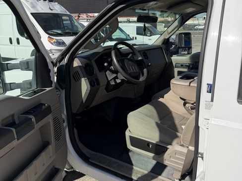 Used 2008 Ford F350 2WD Crew Cab DRW Super Duty image 12
