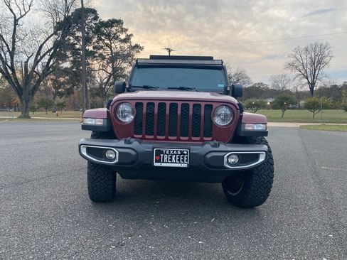 Used 2021 Jeep Gladiator Sport image 6