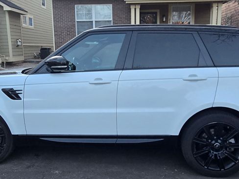 Used 2020 Land Rover Range Rover Sport HSE image 4