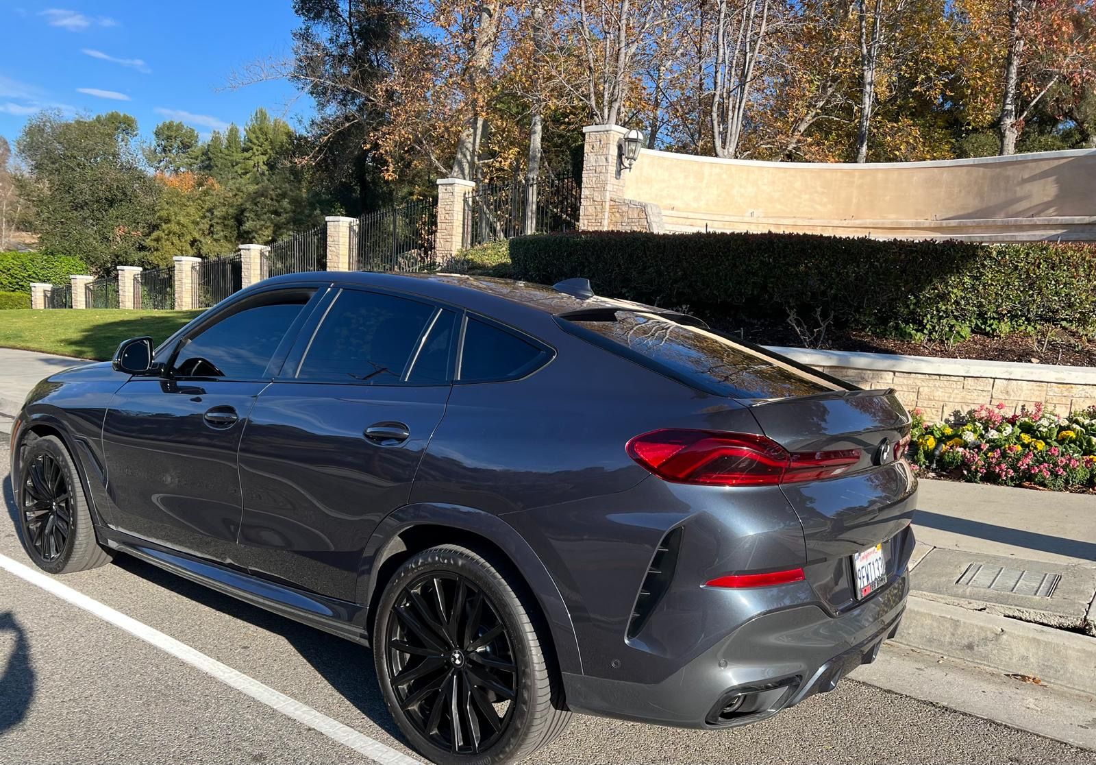 Used 2022 BMW X6 xDrive40i w/ Executive Package AWD/4WD image 15