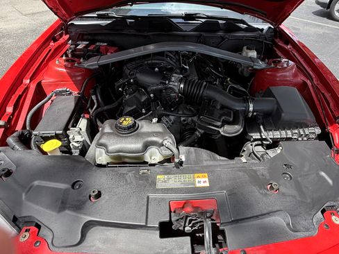 Used 2012 Ford Mustang Premium RWD image 8