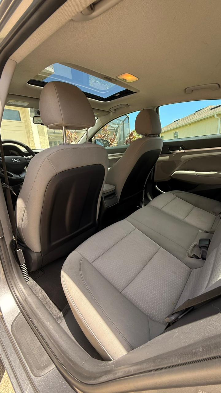 Used 2019 Hyundai Elantra Value Edition FWD image 4