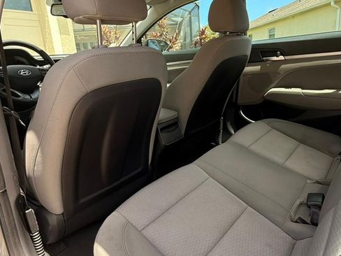 Used 2019 Hyundai Elantra Value Edition FWD image 4