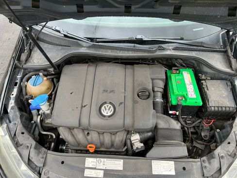 Used 2013 Volkswagen Golf 4-Door image 13