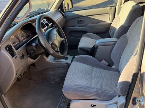 Used 2002 Toyota 4Runner SR5 image 9