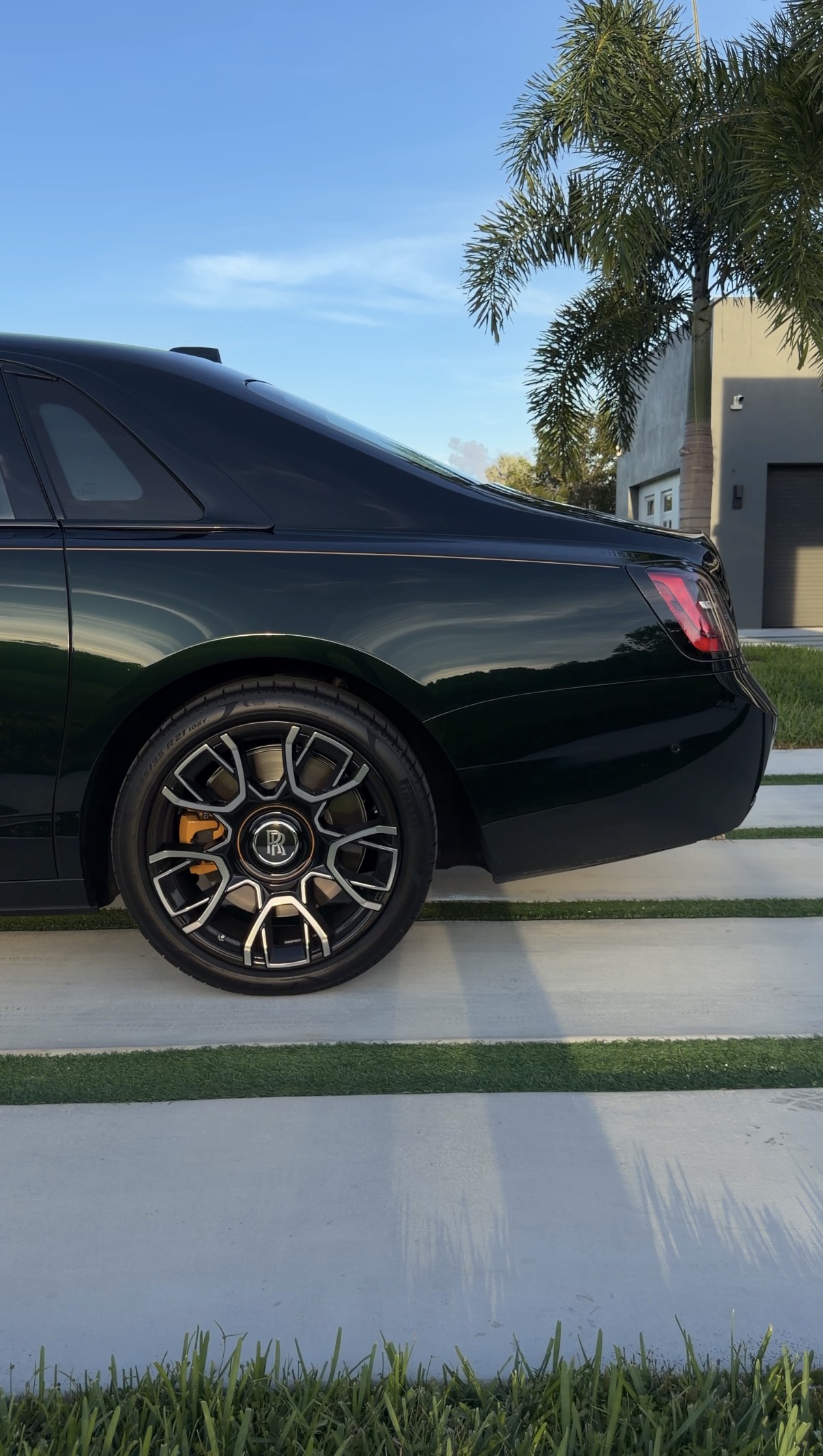 Used 2024 Rolls-Royce Ghost Black Badge w/ Black Badge Ghost Package AWD/4WD image 20