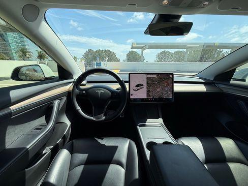 Used 2022 Tesla Model 3 Long Range AWD/4WD image 15