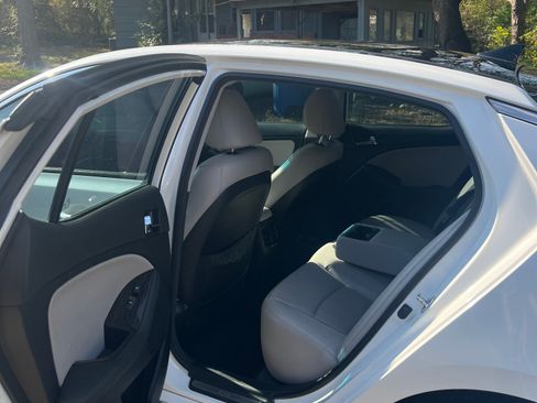 Used 2013 Kia Optima SX w/ Limited Pkg image 12