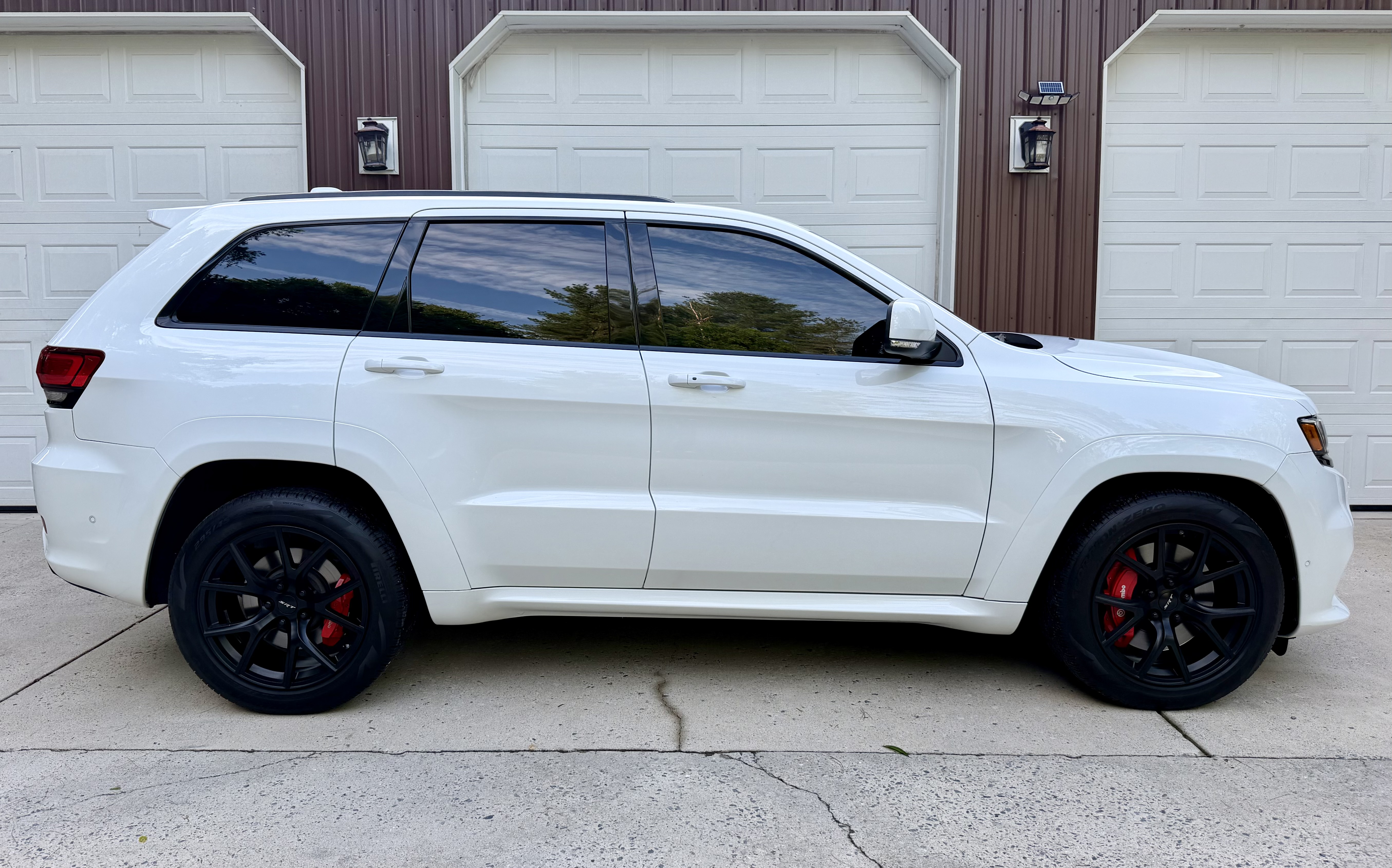 Used 2020 Jeep Grand Cherokee SRT AWD/4WD image 9
