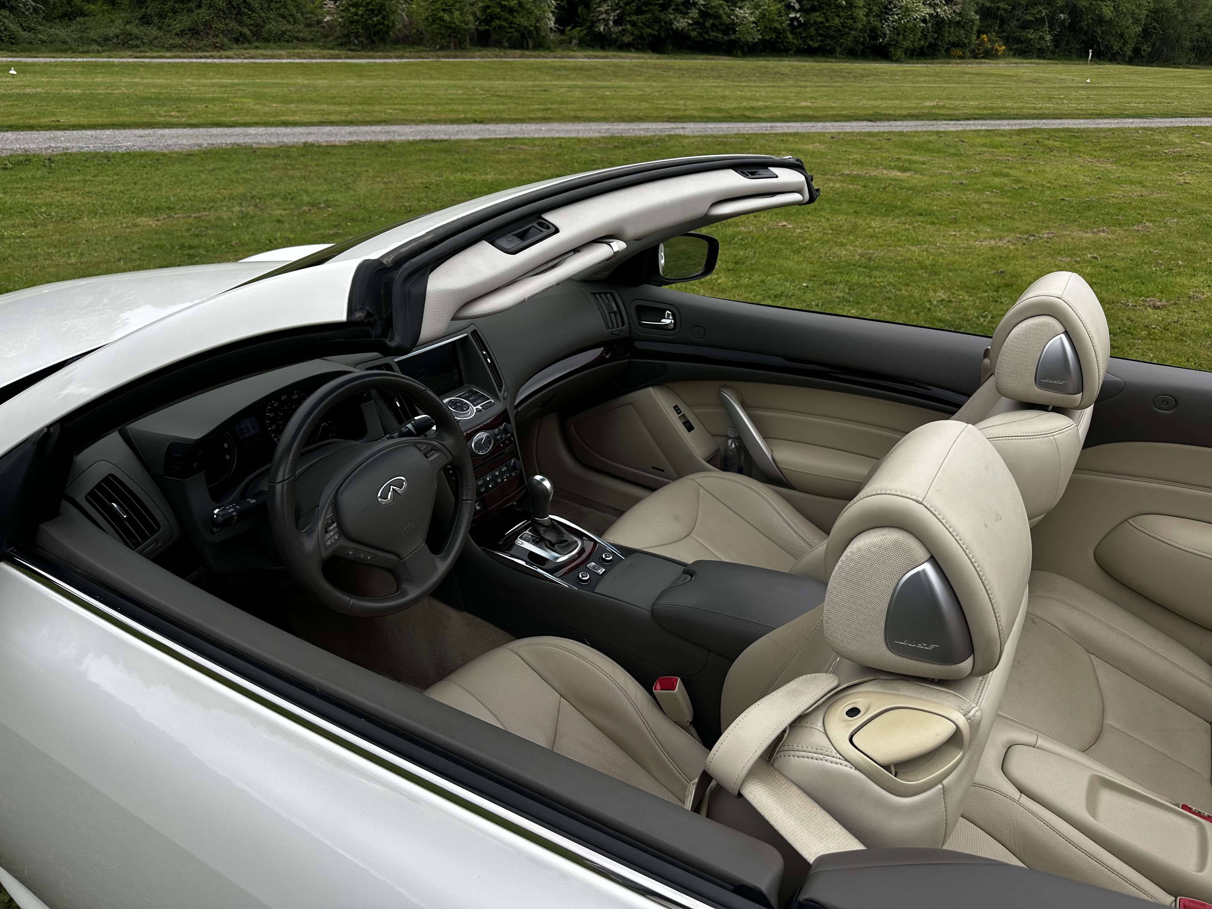 Used 2011 INFINITI G37 Convertible w/ Premium Pkg RWD image 15