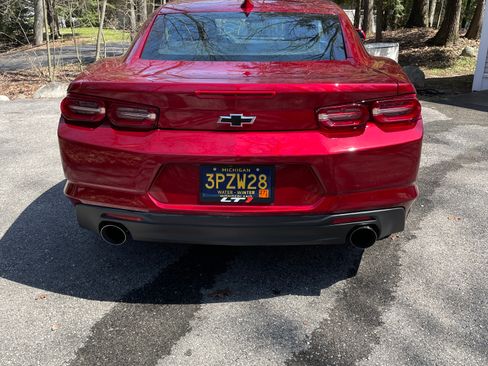 Used 2023 Chevrolet Camaro LT w/ Technology Package RWD image 5