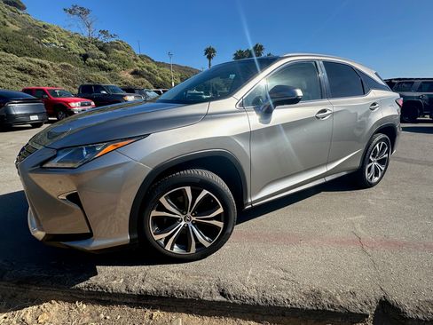 Used 2018 Lexus RX 350 FWD w/ Premium Package image 4