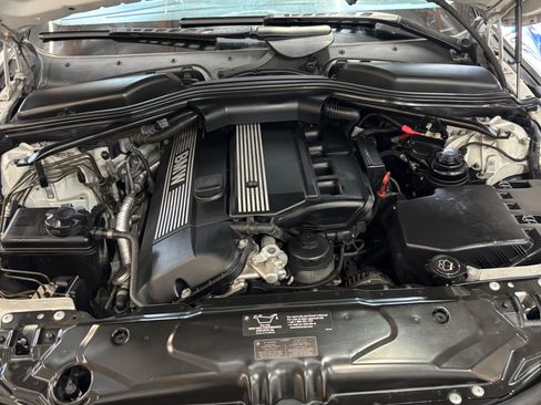 Used 2004 BMW 530i Sedan RWD image 6