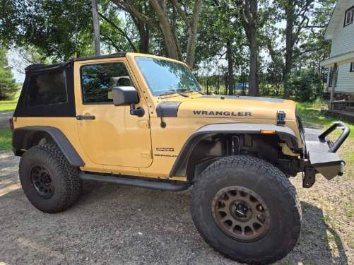 Used 2014 Jeep Wrangler Sport w/ Connectivity Group AWD/4WD image 2