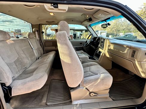 Used 2006 Chevrolet Silverado 1500 LT w/ Onstar Plus Package image 17