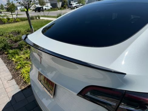 Used 2020 Tesla Model Y Long Range image 4