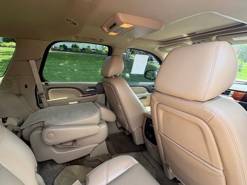 Used 2013 Chevrolet Tahoe LTZ AWD/4WD image 22