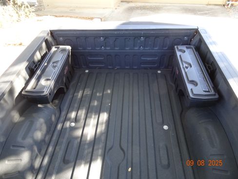 Used 2017 Ford F250 Lariat image 12