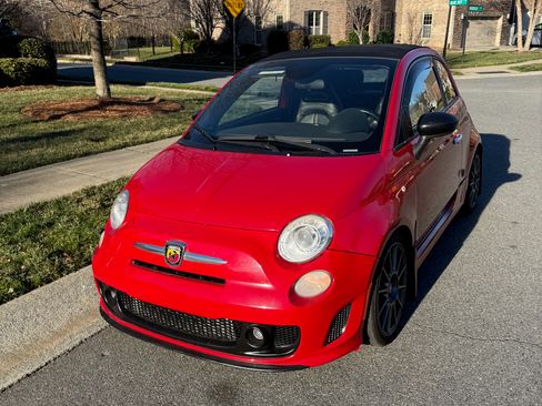 Used 2013 FIAT 500 Abarth w/ Beats Audio Pkg image 4
