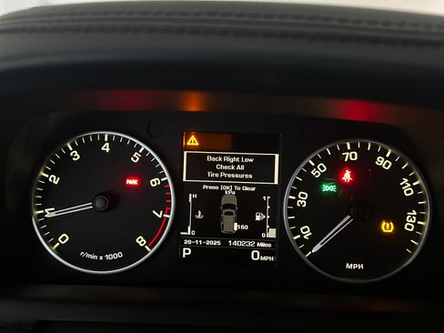 Used 2015 Land Rover LR4 HSE LUX AWD/4WD image 17