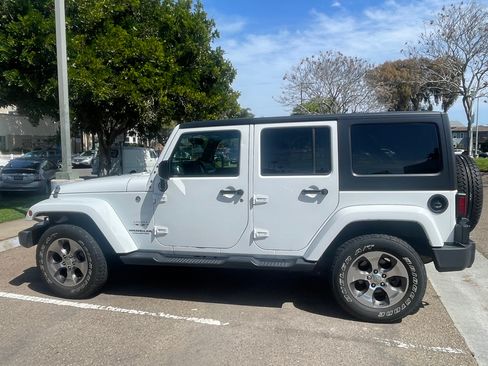 Used 2017 Jeep Wrangler Unlimited Sahara w/ Connectivity Group image 2