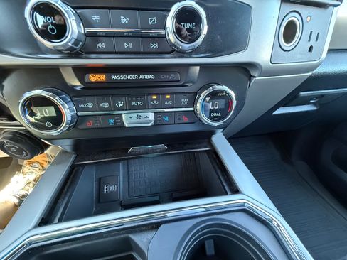 Used 2022 Ford F250 Lariat w/ Tremor Off-Road Package image 14