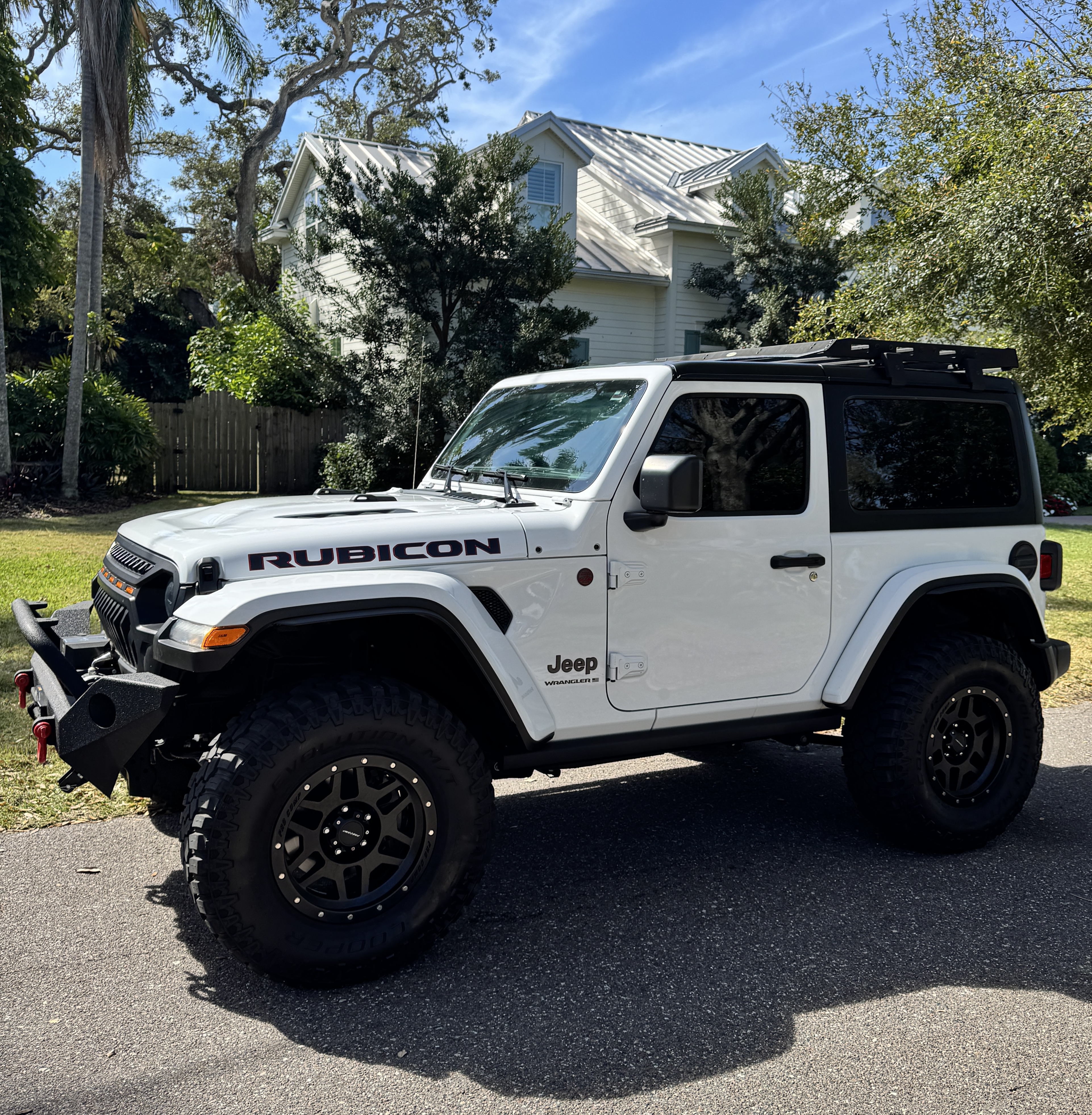 Used 2023 Jeep Wrangler Rubicon w/ Cold Weather Group AWD/4WD image 2