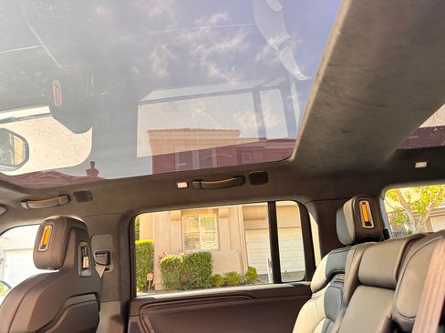 Used 2024 Rivian R1S Adventure image 16