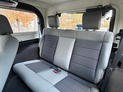 Used 2009 Jeep Wrangler X image 11