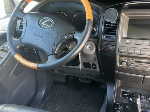 Used 2005 Lexus GX 470 image 4