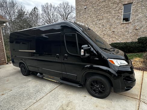 Used 2023 RAM ProMaster 3500 w/ Driver Convenience Group image 2