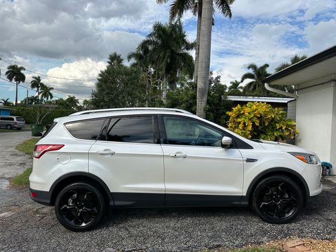 Used 2015 Ford Escape Titanium image 5