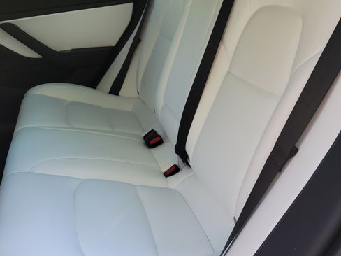 Used 2020 Tesla Model 3 Long Range image 10