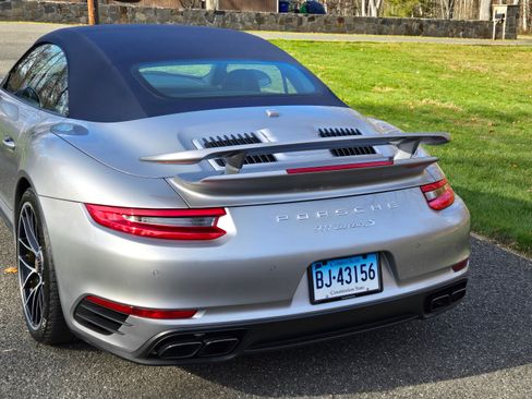 Used 2019 Porsche 911 Turbo S image 9