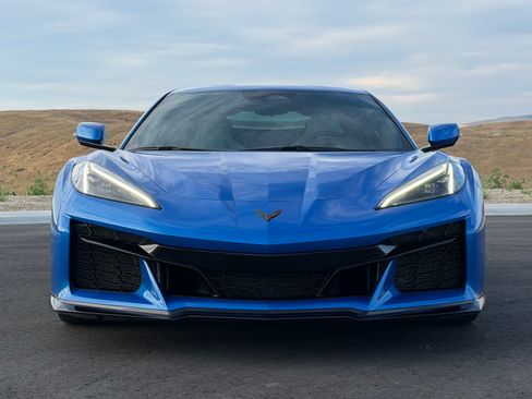 Used 2024 Chevrolet Corvette Z06 RWD image 2