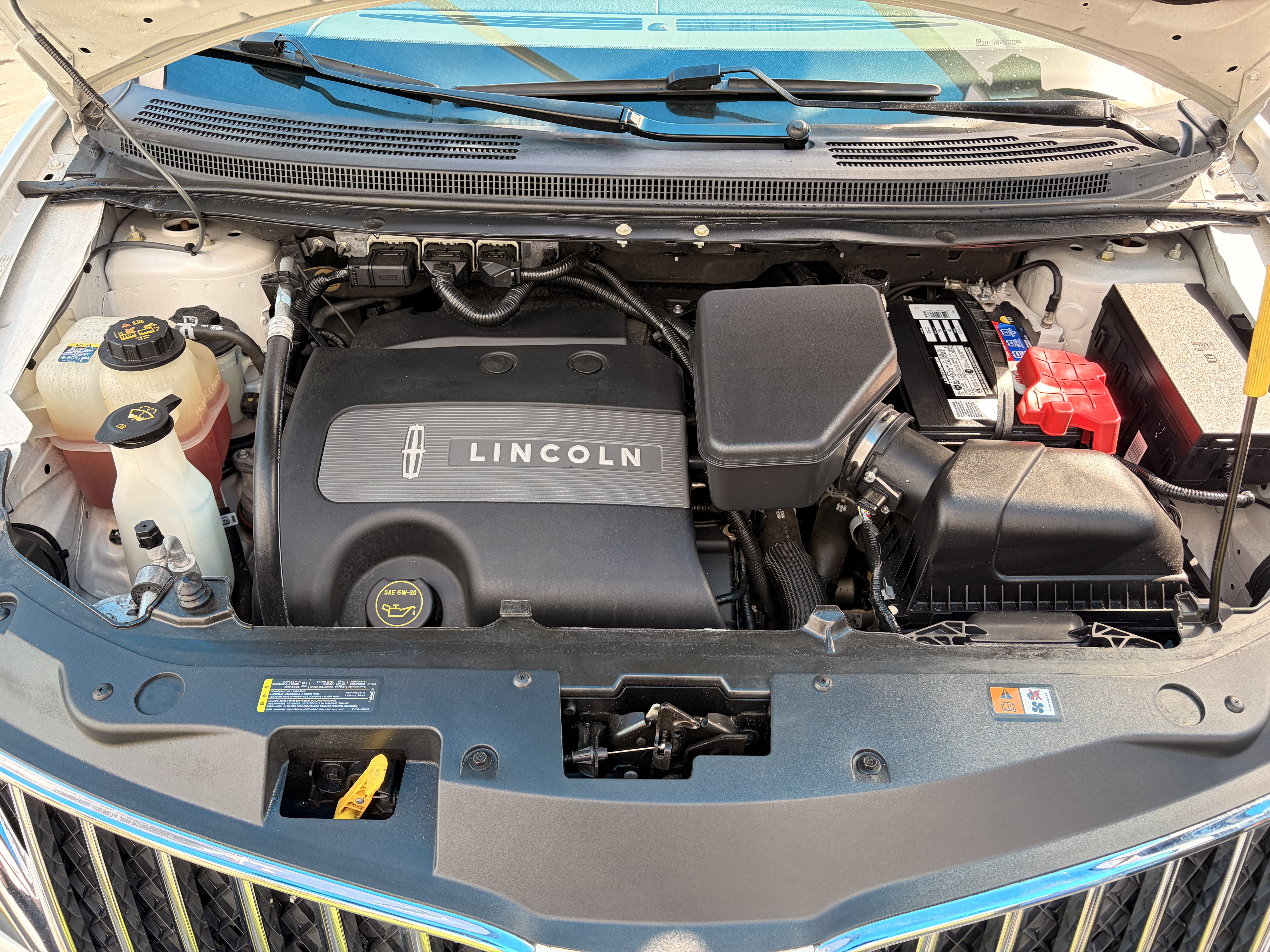 Used 2014 Lincoln MKX FWD w/ Equipment Group 102A image 17