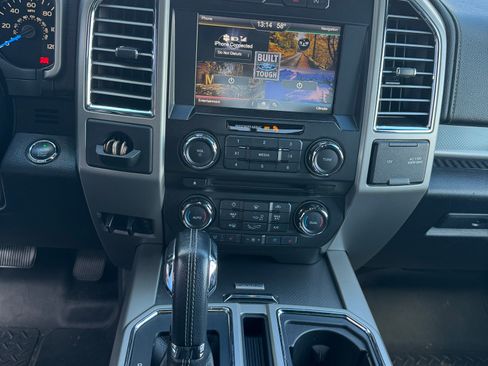 Used 2015 Ford F150 Lariat image 11