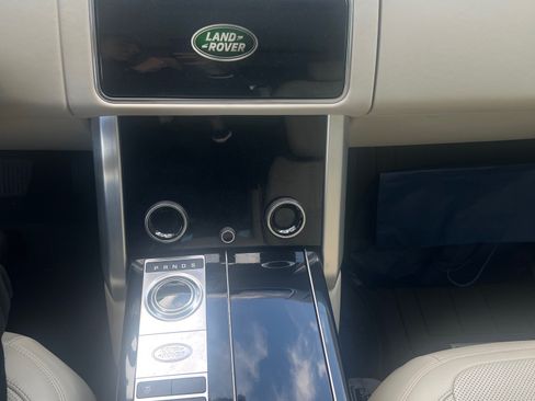 Used 2020 Land Rover Range Rover Long Wheelbase HSE image 18