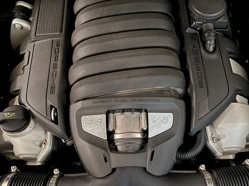 Used 2011 Porsche Cayenne S image 15