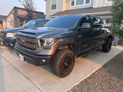 Used 2018 Toyota Tundra SR5 w/ TRD Off Road Package AWD/4WD image 2