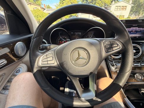 Used 2017 Mercedes-Benz C 300 4MATIC Sedan image 13