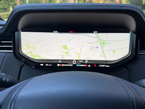 Used 2023 Land Rover Range Rover SE image 15