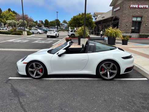 Used 2024 Porsche 911 Targa 4S AWD/4WD image 8