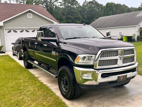 Used 2016 RAM 2500 Laramie AWD/4WD image 1