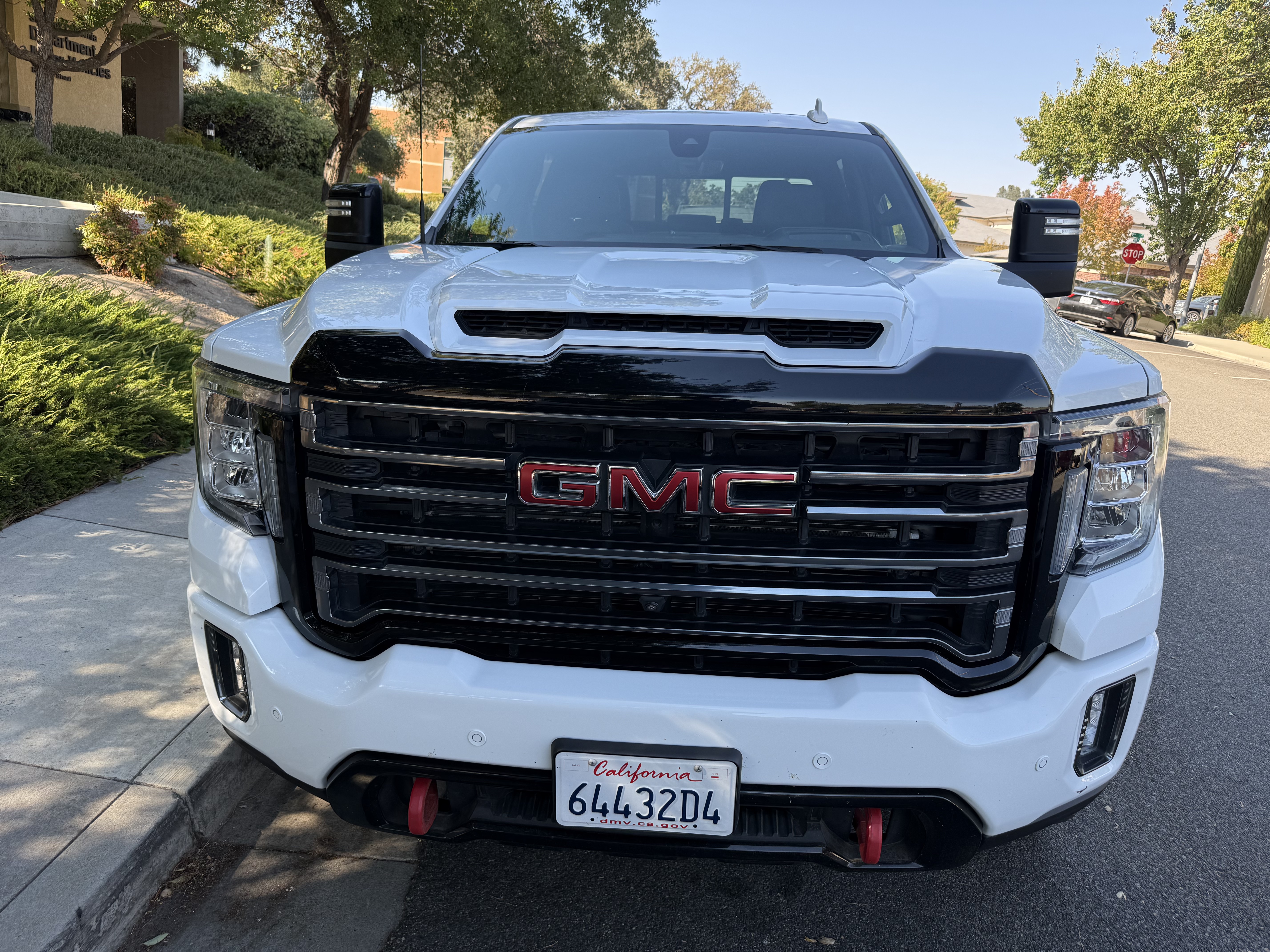 Used 2022 GMC Sierra 2500 AT4 w/ AT4 Premium Plus Package AWD/4WD image 4